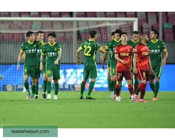 广州队热身赛表现稳健，攻防两端展现积极态势